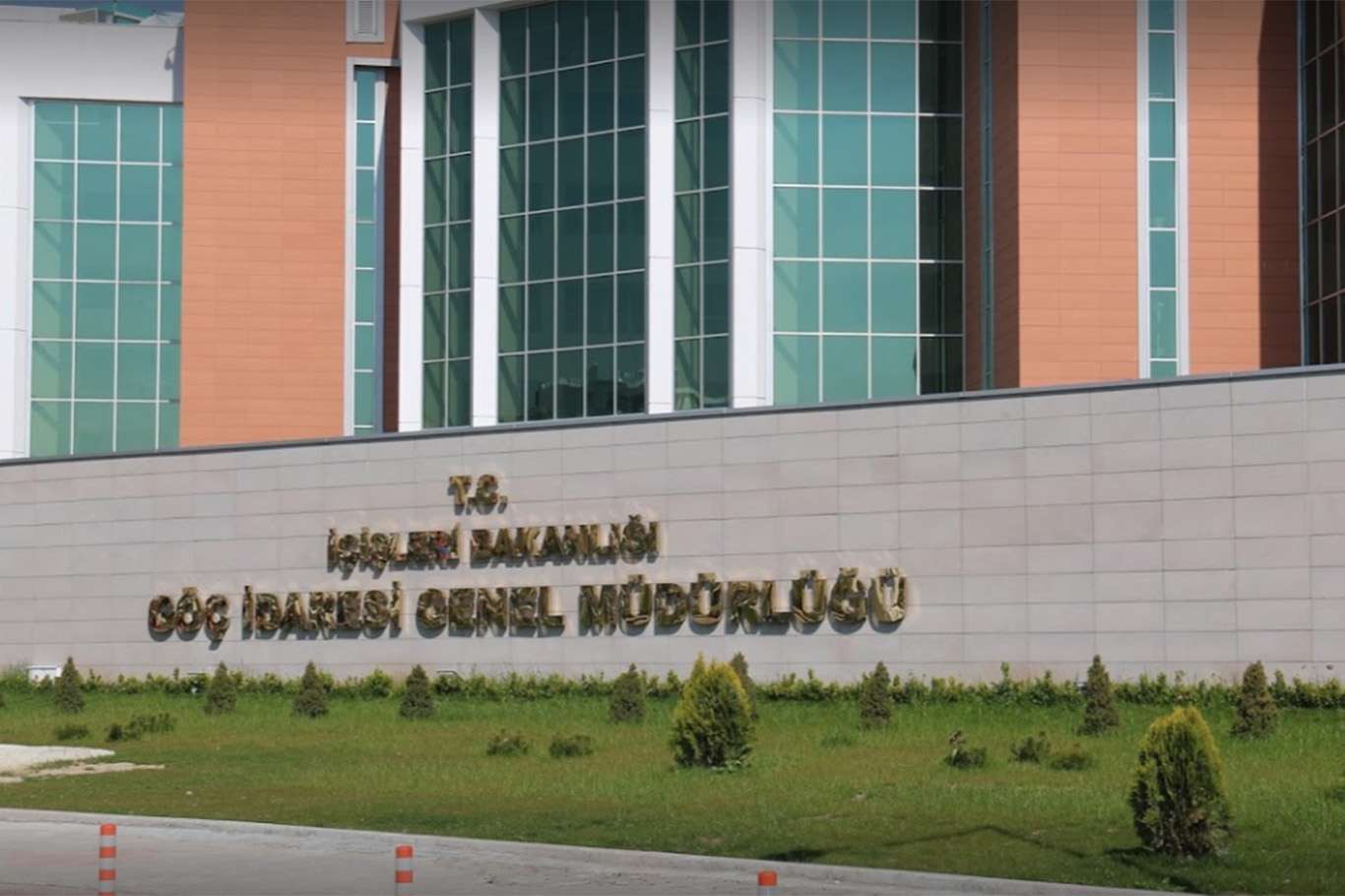İstanbul'da ikamet etmek isteyen yabancıların başvurularında yeni düzenleme İstanbul'da ikamet etmek isteyen yabancıların başvurularında yeni düzenleme
